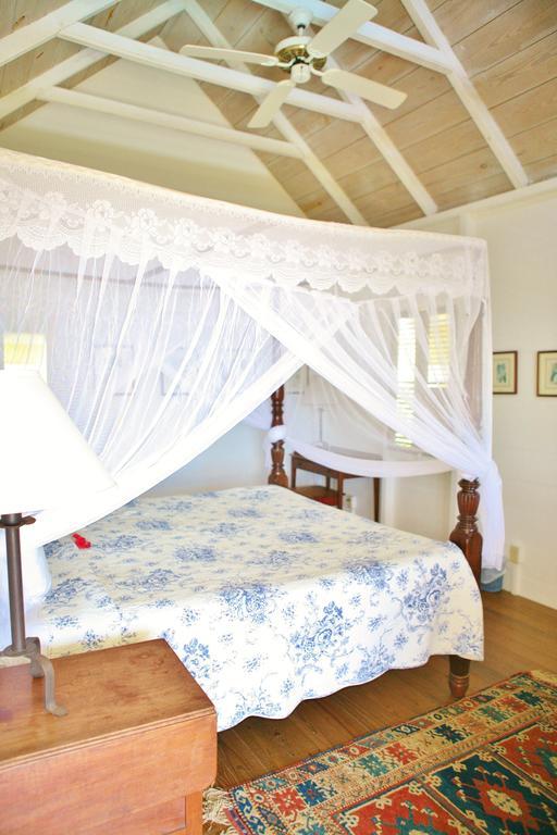 נוויס The Hermitage Inn חדר תמונה